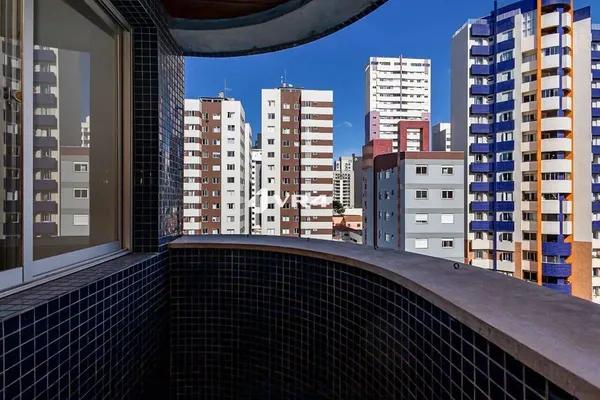 Apartamento com 3 dormitórios à venda, por R$ 750.000 - Água Verde - Curitiba/PR