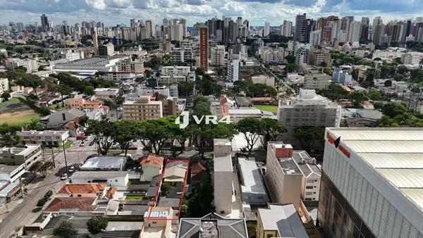 Terreno ZR4 ao lado da Ligga Arena | 550 m² | Água Verde | Permuta | à venda por R$ 2.300.000 - Curitiba/PR