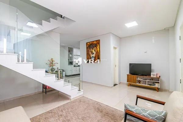 Sobrado em Condomínio à Venda no Fanny em Curitiba | 177m² | 3 Quartos com Closet | Suíte | 2 Vagas Cobertas